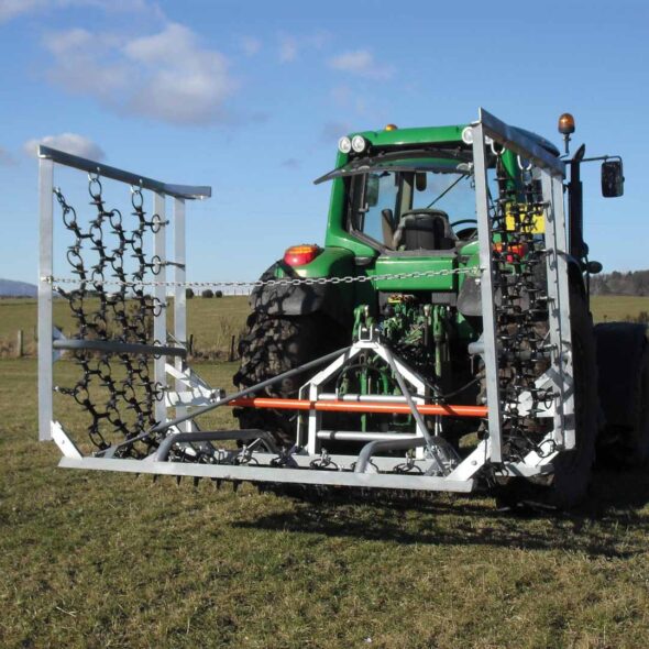 Ritchie Chain Harrows with hydraulic folding in transporting position
