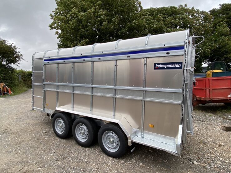 Near side of Indespension Triple Axel Cattle Trailer