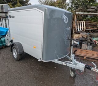 Debon Roadster C255 box trailer