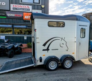 Cheval Liberté Touring Country 2 Horse Trailer with Tack Room