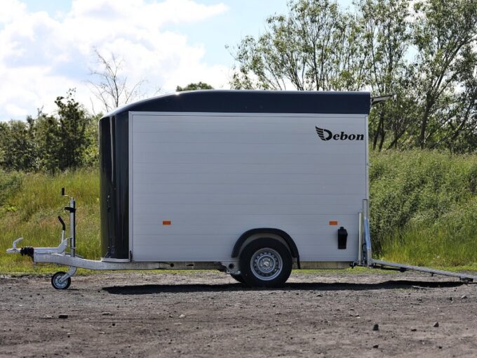 Debon Roadster C300 Box Van Trailer profile