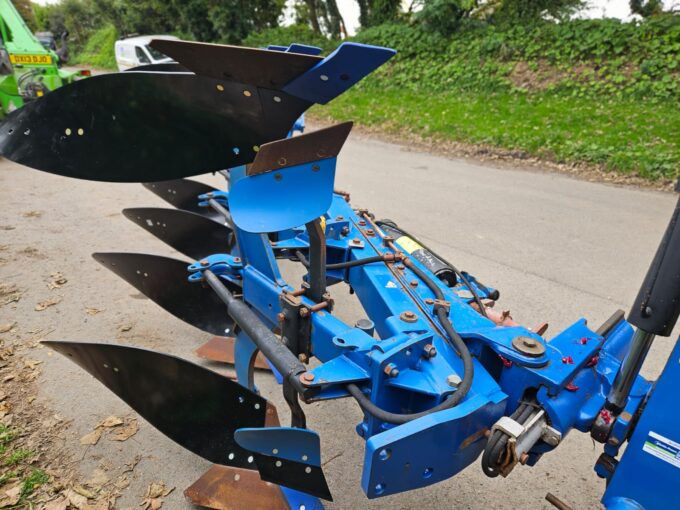 Overum CX 490H Four Furrow Mounted Reversible Plough