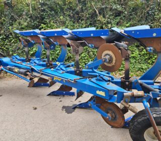 Overum CX 490H Four Furrow Mounted Reversible Plough