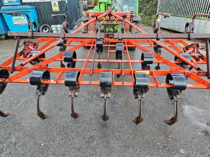 Kongskilde Vibraflex complete with following harrow (3.2m)