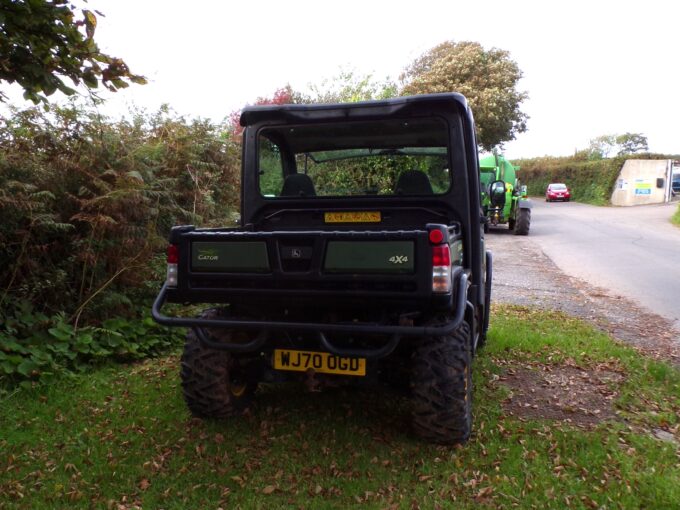 John Deere Gator XUV865M 4x4 UTV