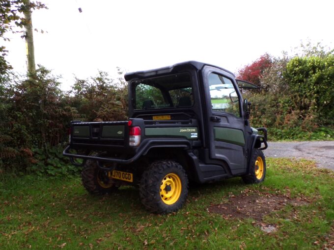 John Deere Gator XUV865M 4x4 UTV