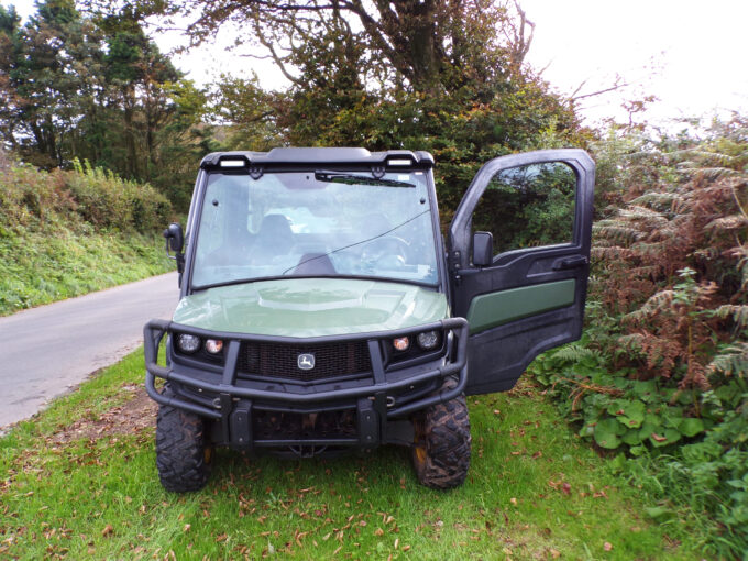 John Deere Gator XUV865M 4x4 UTV