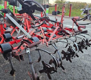 Kongskilde 4m hydraulic folding cultivator