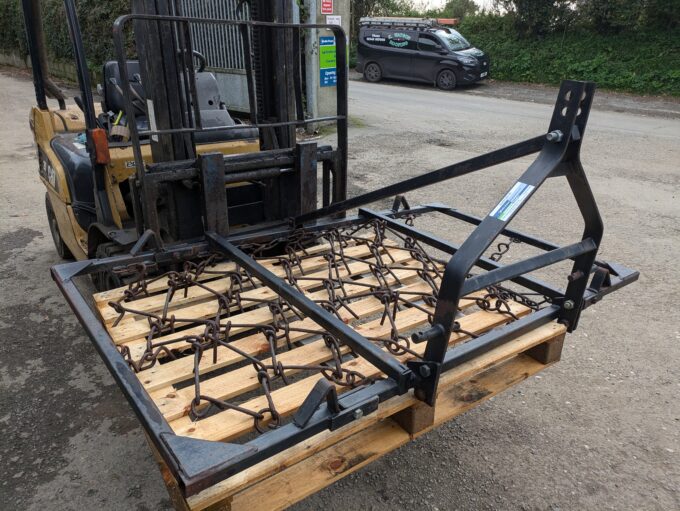 7' mounted chain harrows with foldable wings