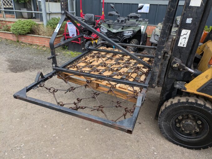 7' mounted chain harrows with foldable wings