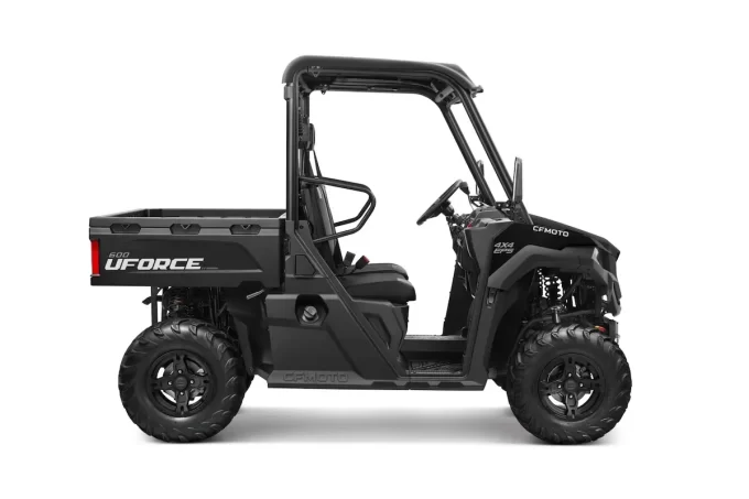 CF MOTO U FORCE 600 UTV side-by-side in black