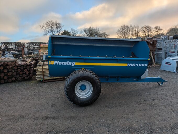 Fleming MS1000 side discharge muck spreader