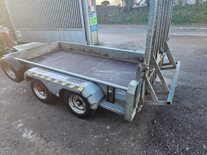 Used Nugent plant trailer (3.5 tonne) with new floor