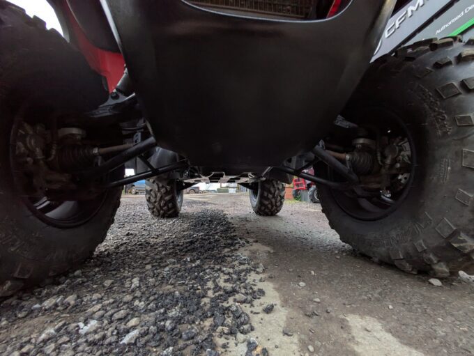 Suzuki KingQuad 500 quad bike underside