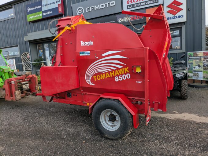 Used Teagle Tomahawk 8500 bale processor straw chopper