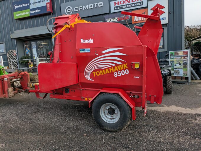 Used Teagle Tomahawk 8500 bale processor straw chopper