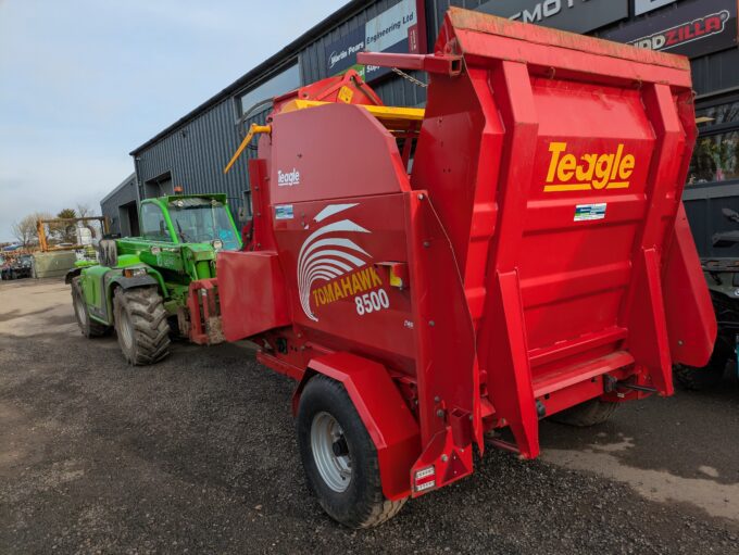 Used Teagle Tomahawk 8500 bale processor straw chopper