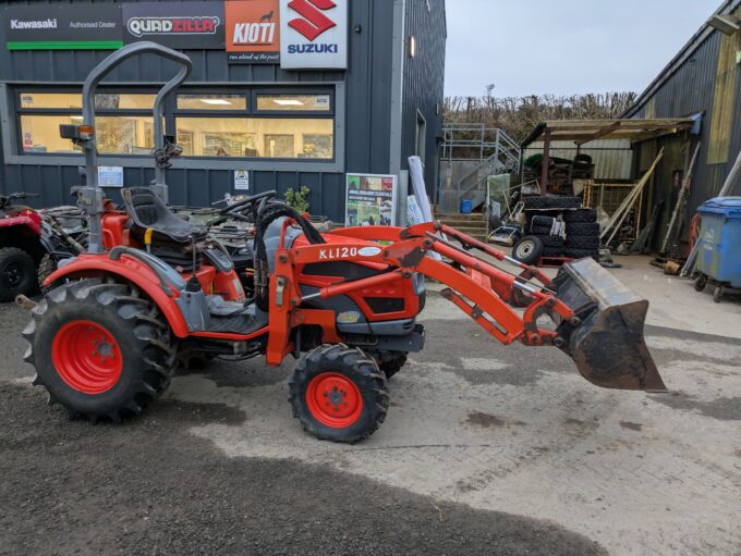 Kioti CK20 HST compact tractor