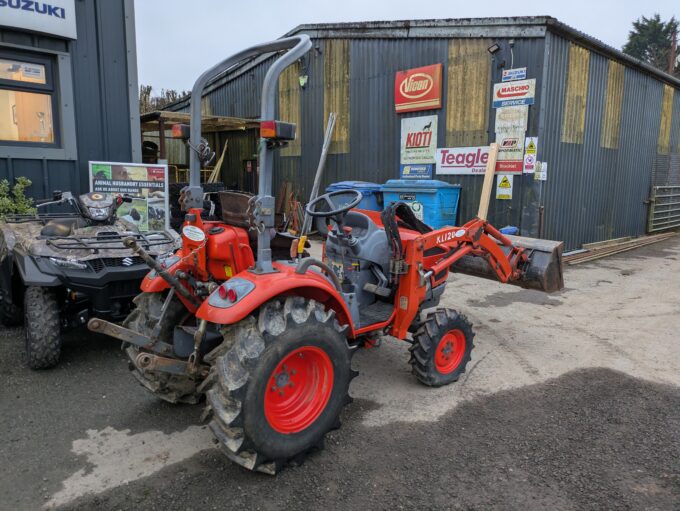 Kioti CK20 HST compact tractor