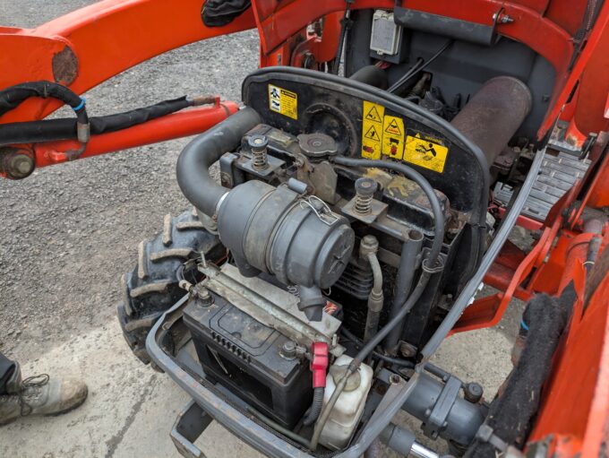 Kioti CK20 HST compact tractor engine