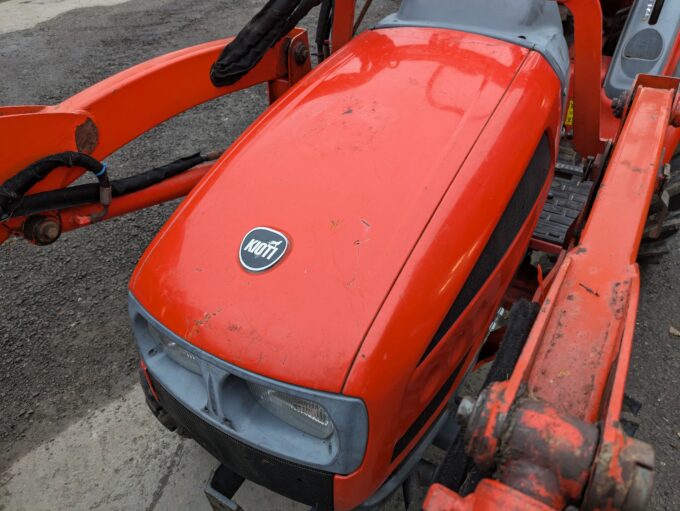 Kioti CK20 HST compact tractor bonnet