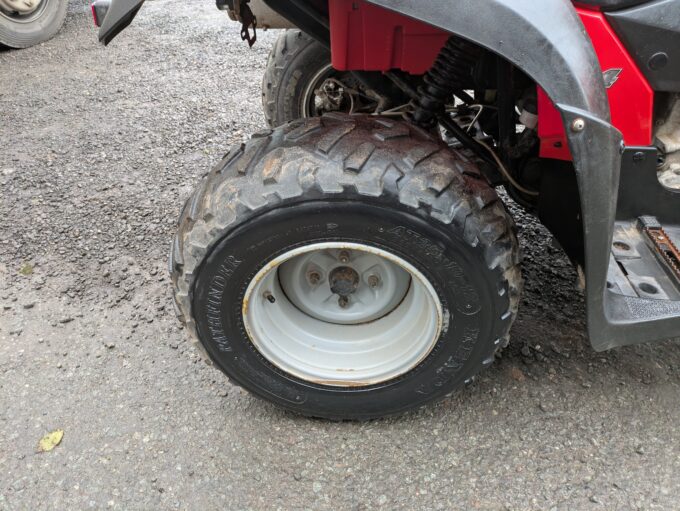 Kymco MXU 500 wheel and tyre