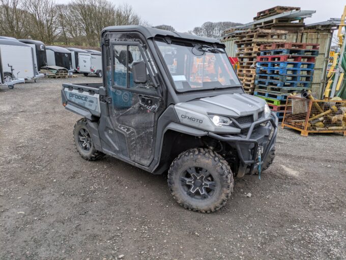 CFMOTO UFORCE 1000 UTV