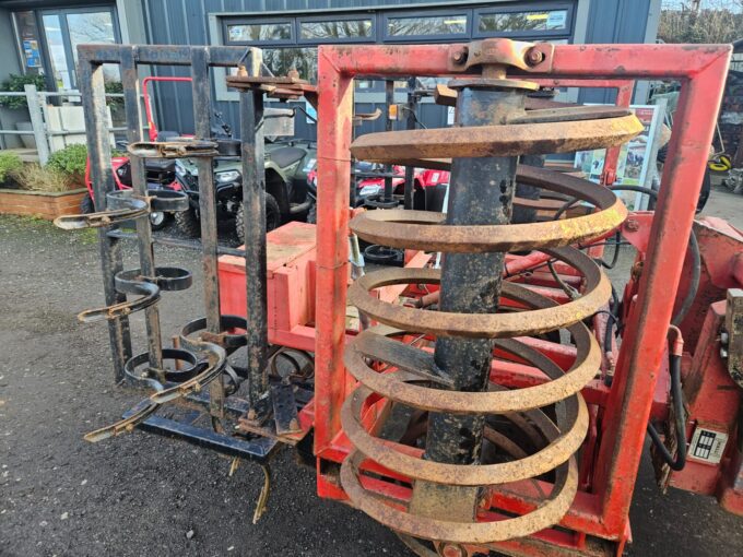 Farm Force 4m Hydraulic Folding Front Press