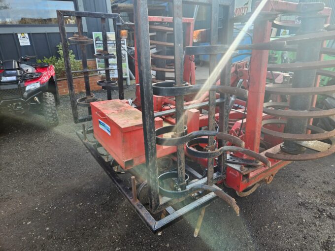 Farm Force 4m Hydraulic Folding Front Press