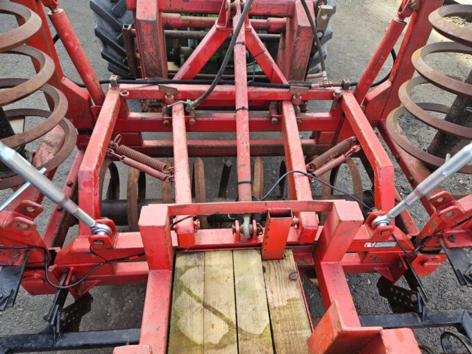 Farm Force 4m Hydraulic Folding Front Press