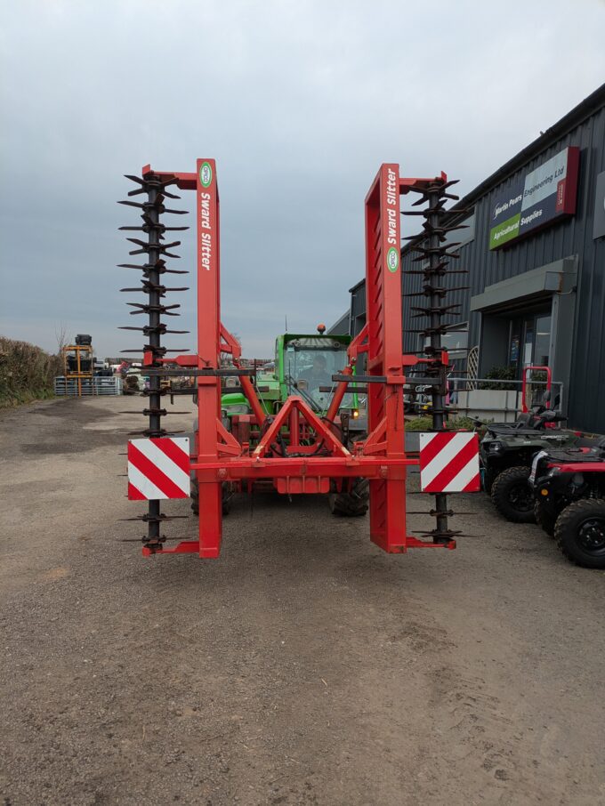 Opico Sward Slitter GB-6