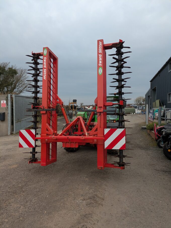 Opico Sward Slitter GB-6