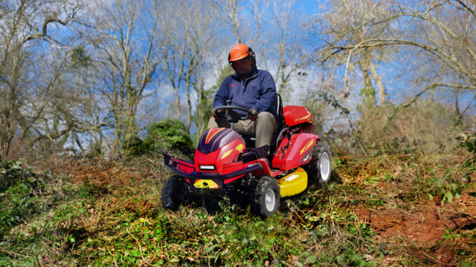 Canycom CMX2408 4WD Ride-on Brushcutter mowing