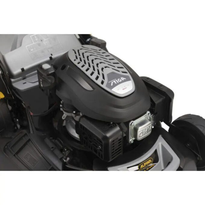 Stiga engine on Alpina AL5 46 SAEQ petrol lawnmower