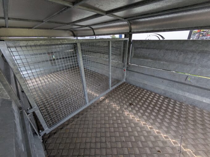 CLH 12ft x 5ft Livestock Trailer interior dividing gate