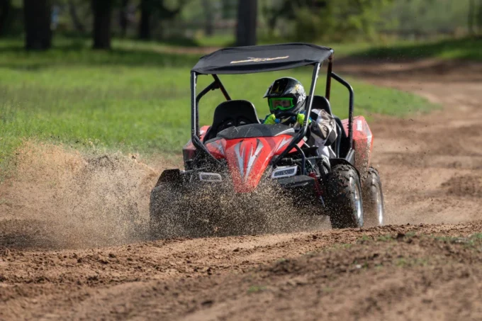 Hammerhead GTS150 LE being driven on a dirt track