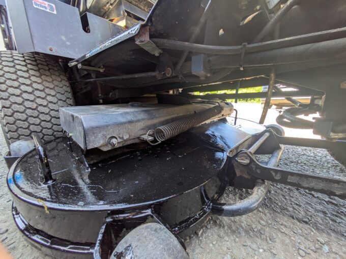 Close up of Kioti WD1260 cutting deck