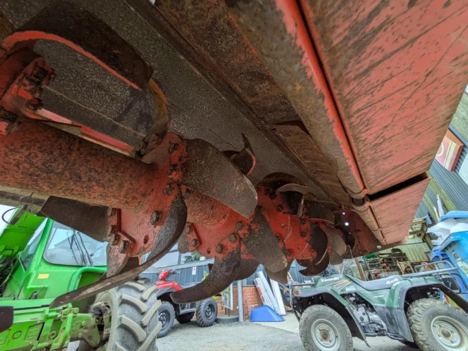 Underside Kuhn EL102 Rotavator