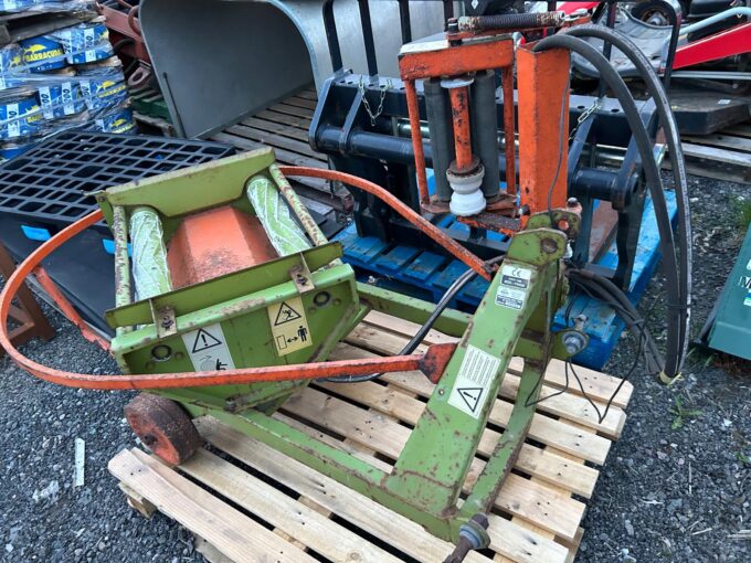 Small bale wrapper