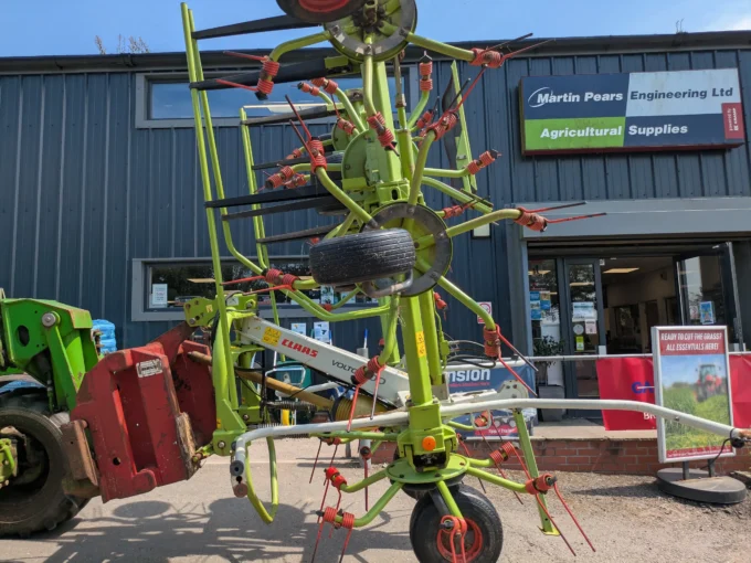 Claas Volto 900 Tedder