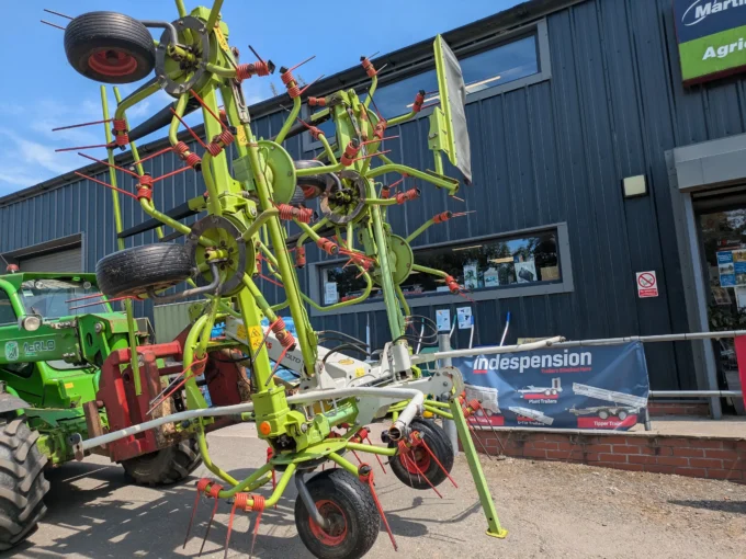 Claas Volto 900 Tedder