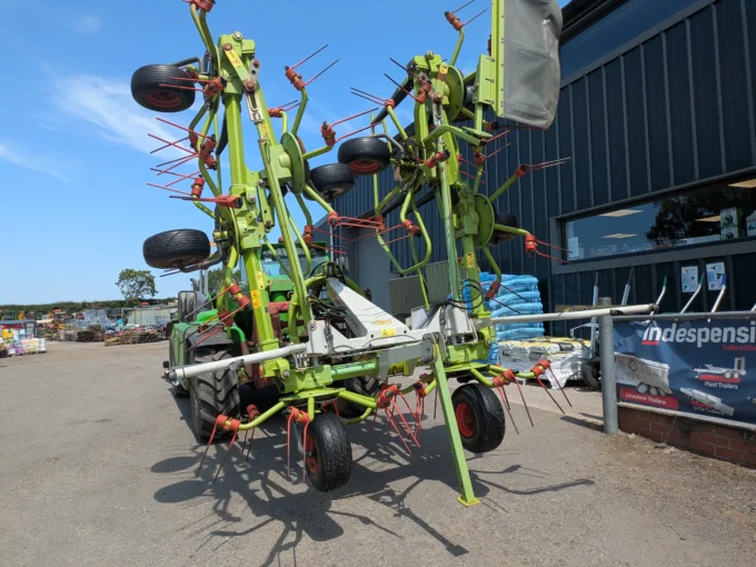 Claas Volto 900 Tedder