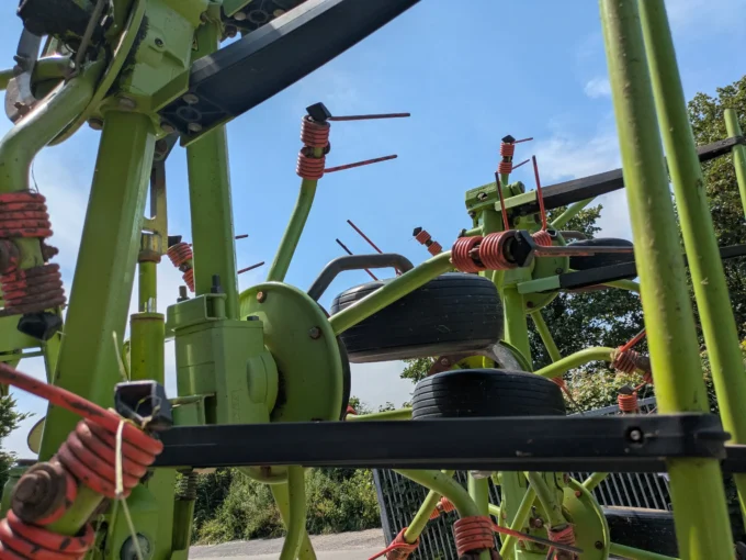 Claas Volto 900 Tedder