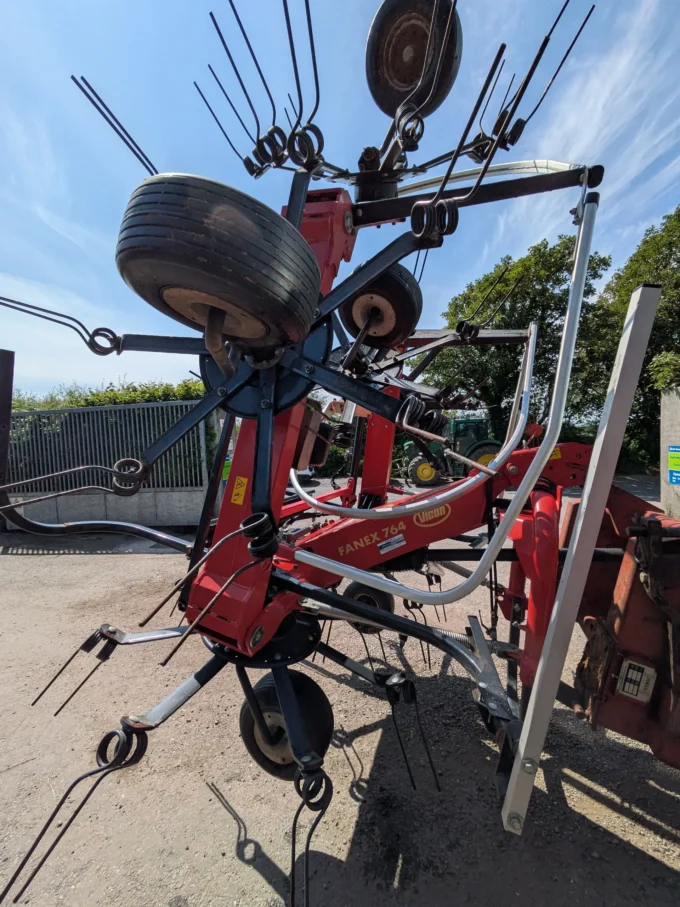 Vicon Fanex 764 Rotary Tedder