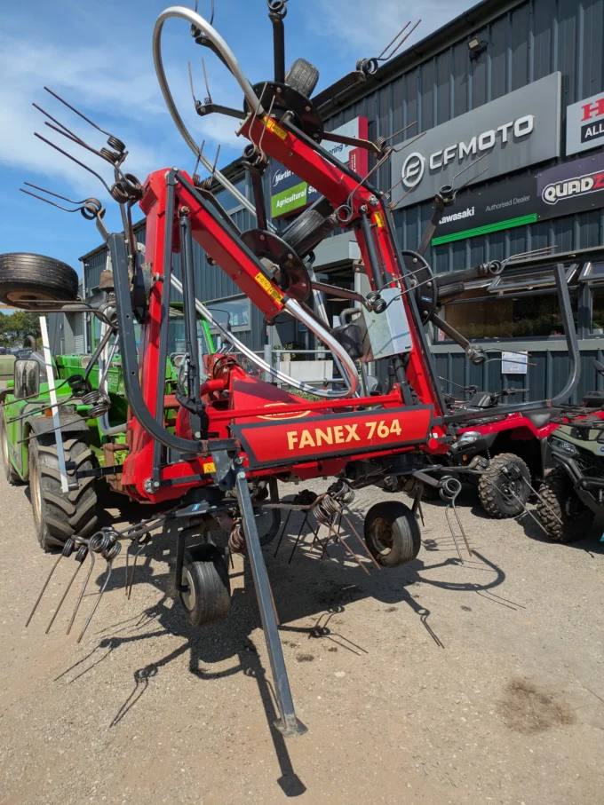 Vicon Fanex 764 Rotary Tedder