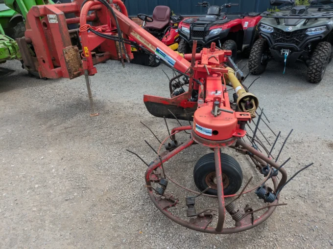 Haybob 380 tedder