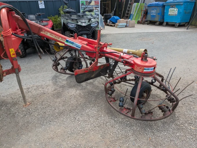Haybob 380 tedder